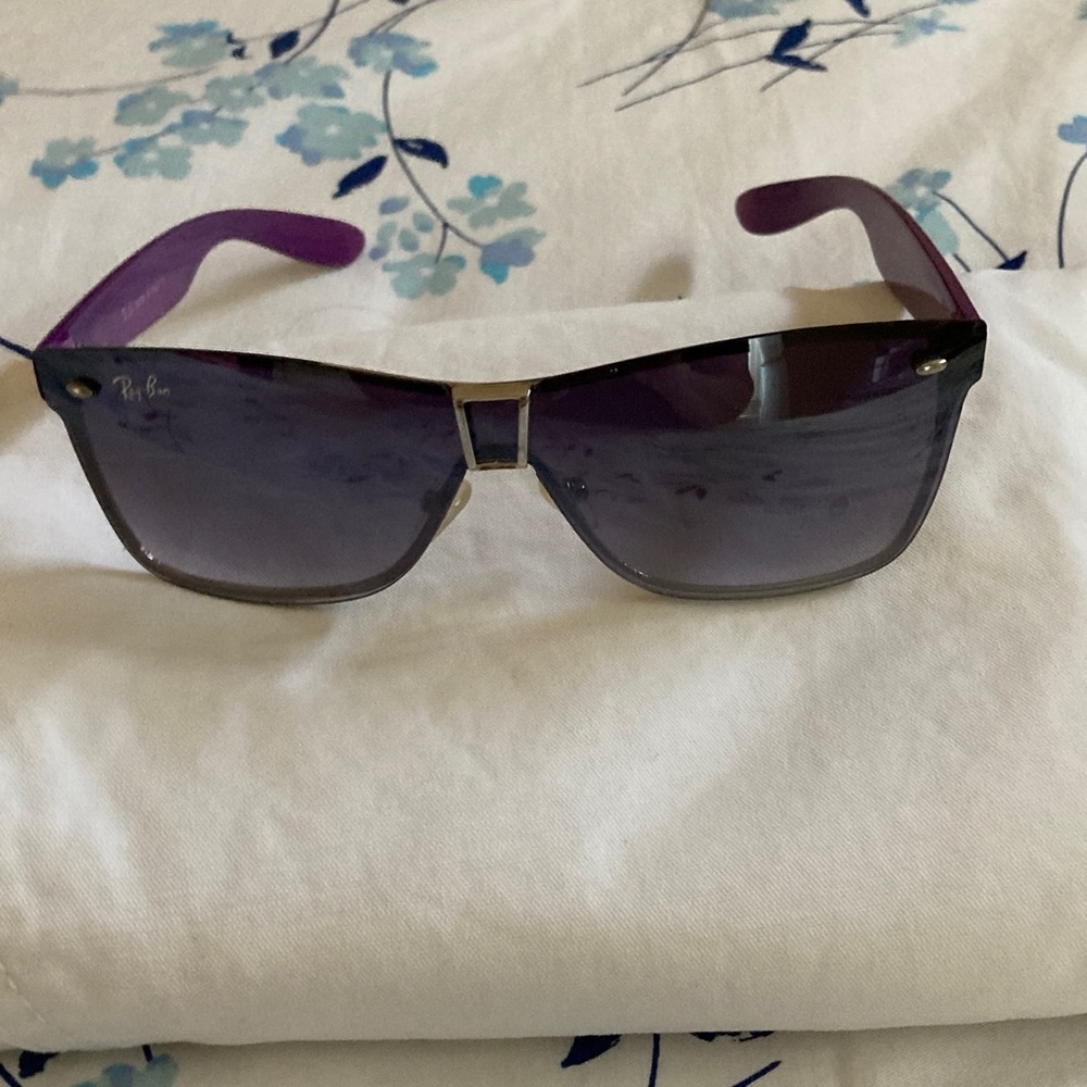 Ray-Ban Purple Sunglasses Stylish Accessories